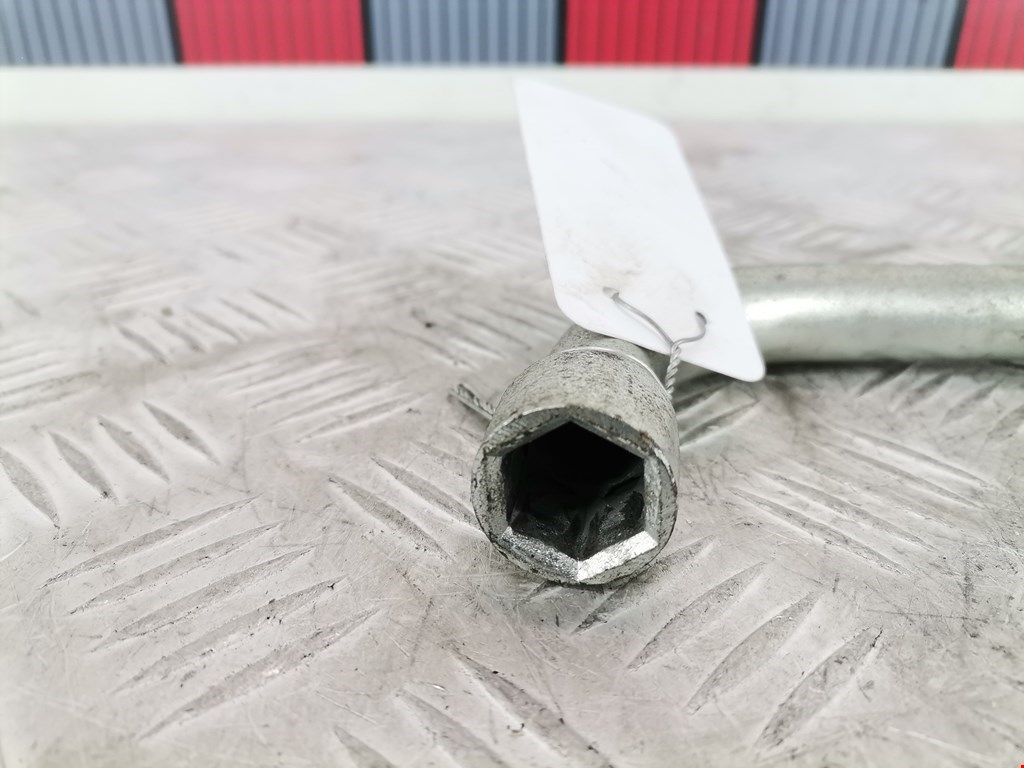 Ключ балонный VOLKSWAGEN Golf IV 1997-2003