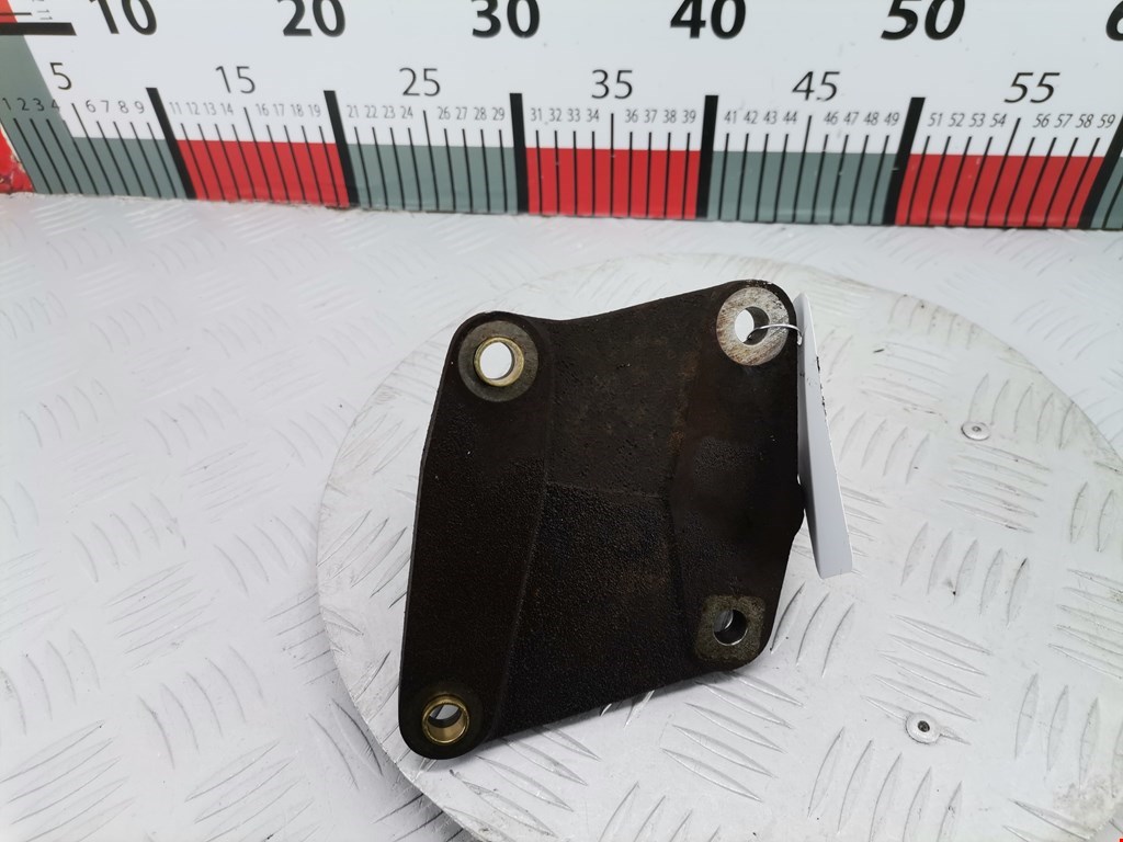 Кронштейн VOLVO V40 I 1995-2004