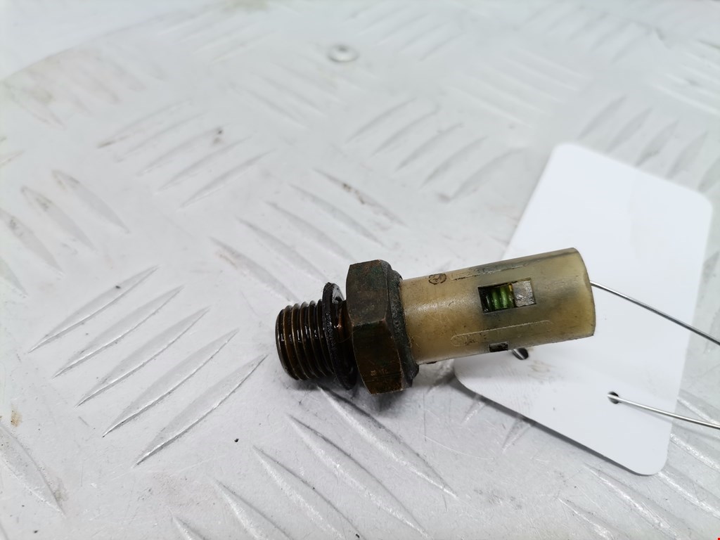 Датчик давления масла VOLVO V40 I 1995-2004