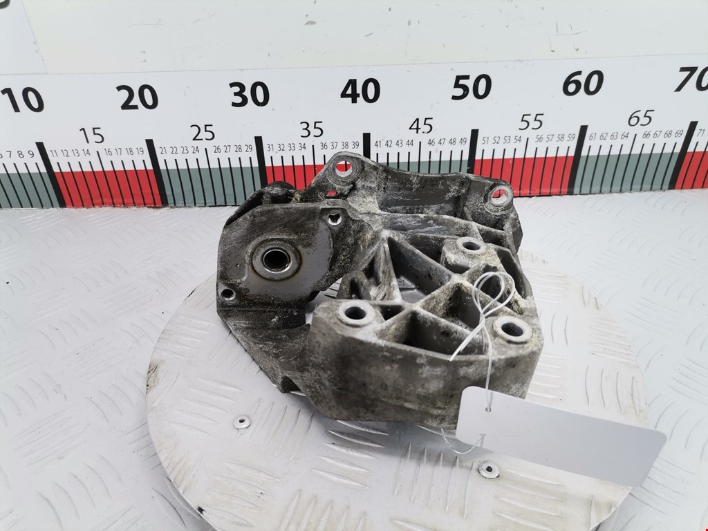 Кронштейн кондиционера BMW 7er 7 серия E65/E66 2001-2008