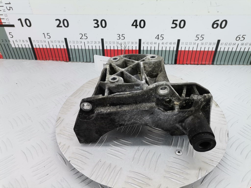 Кронштейн кондиционера BMW 7er 7 серия E65/E66 2001-2008