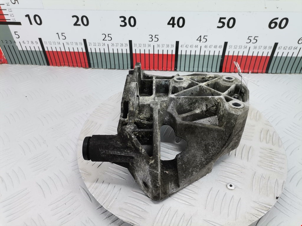 Кронштейн кондиционера BMW 7er 7 серия E65/E66 2001-2008