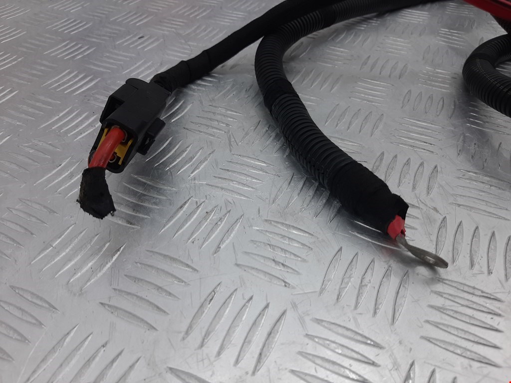 Провод АКБ плюс (плюсовой) MASERATI Quattroporte M139 2003-2012