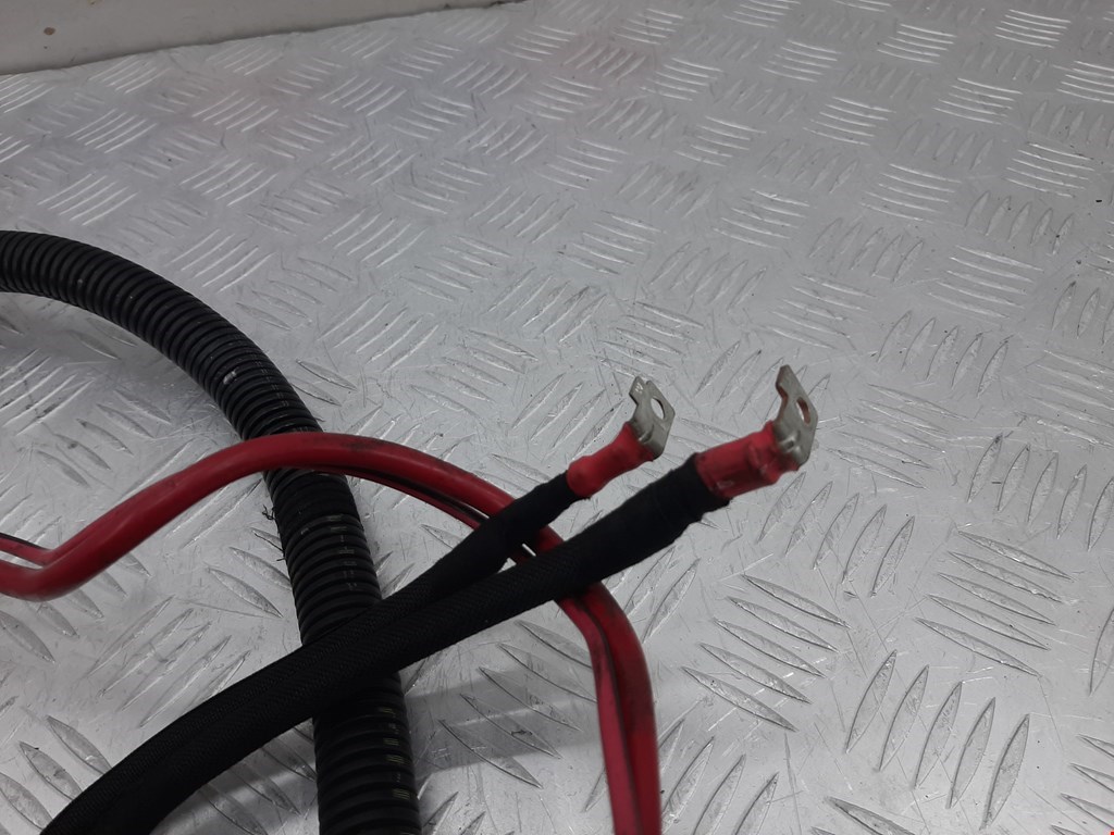 Провод АКБ плюс (плюсовой) MASERATI Quattroporte M139 2003-2012