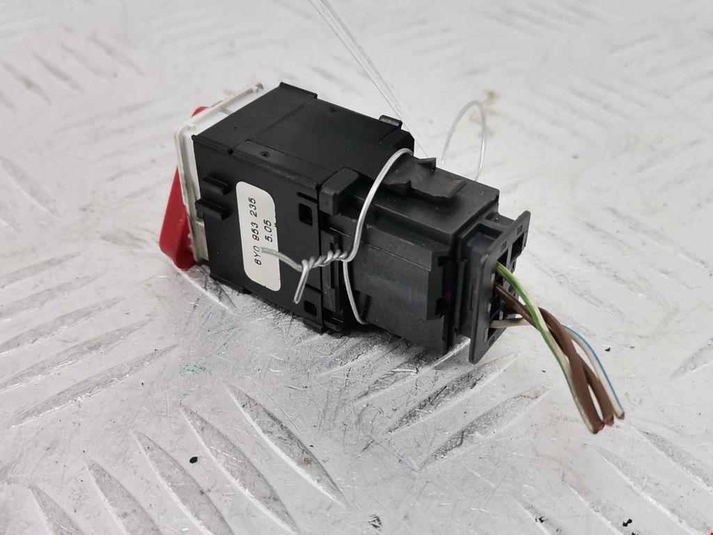 Кнопка аварийной сигнализации (аварийки) VOLKSWAGEN Transporter T5 2003-2015