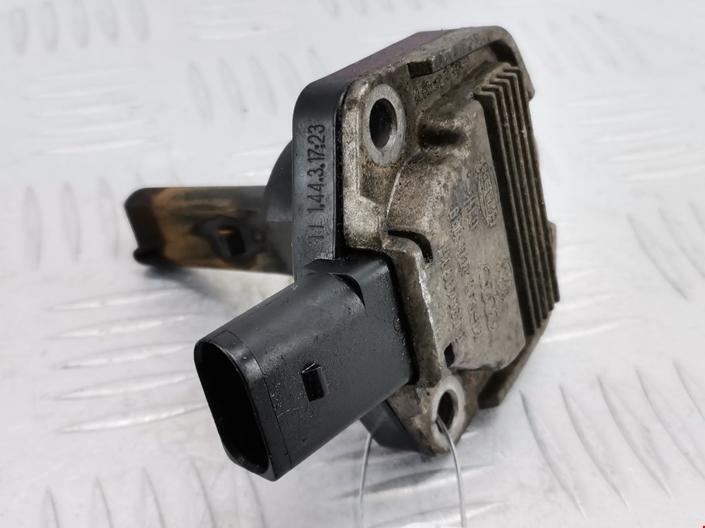 Датчик уровня масла Skoda Octavia 1U (1996-2010)