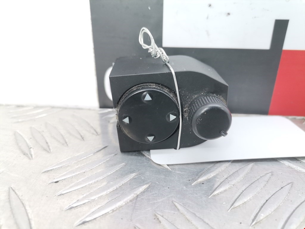 Блок управления зеркалами AUDI A4 B5 1995-2001