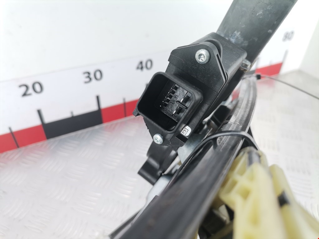 Стеклоподъемник передний левый OPEL Astra J 2009-2017