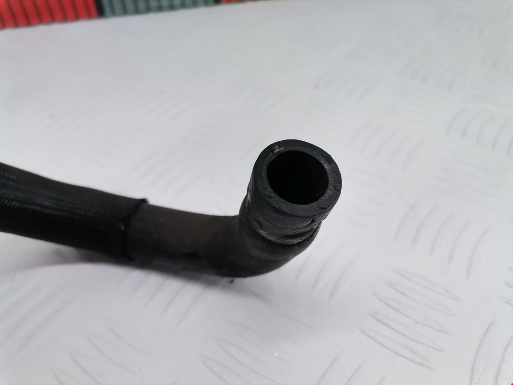 Патрубок FORD Focus II 2005-2011