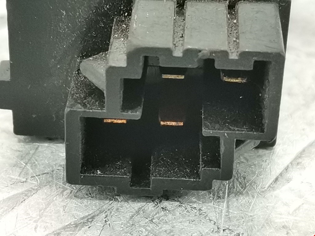 Кнопка антипробуксовочной системы VOLVO V40 I 1995-2004