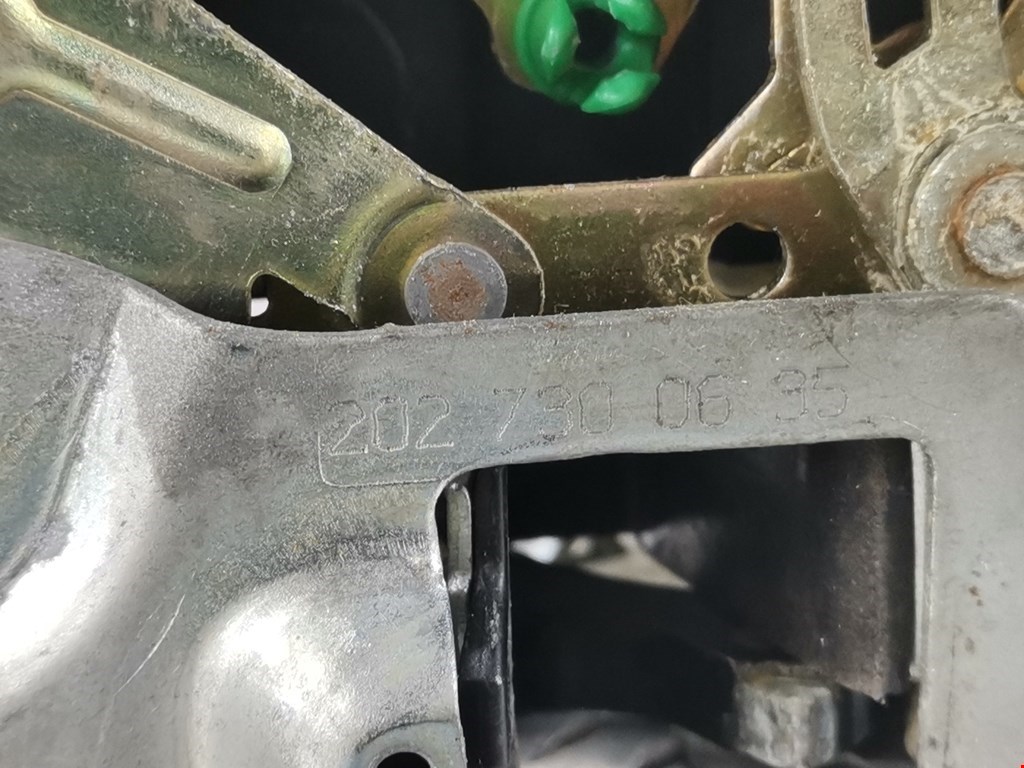 Замок двери задней правой MERCEDES-BENZ C-Class C-klasse W202 1993-2000