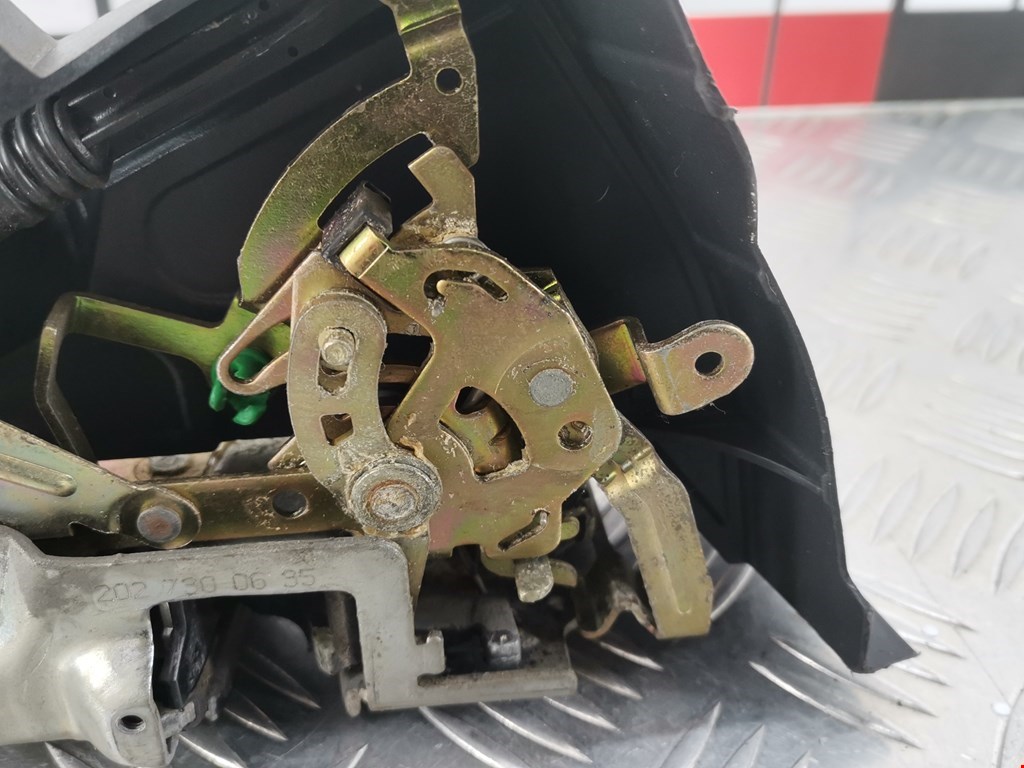 Замок двери задней правой MERCEDES-BENZ C-Class C-klasse W202 1993-2000