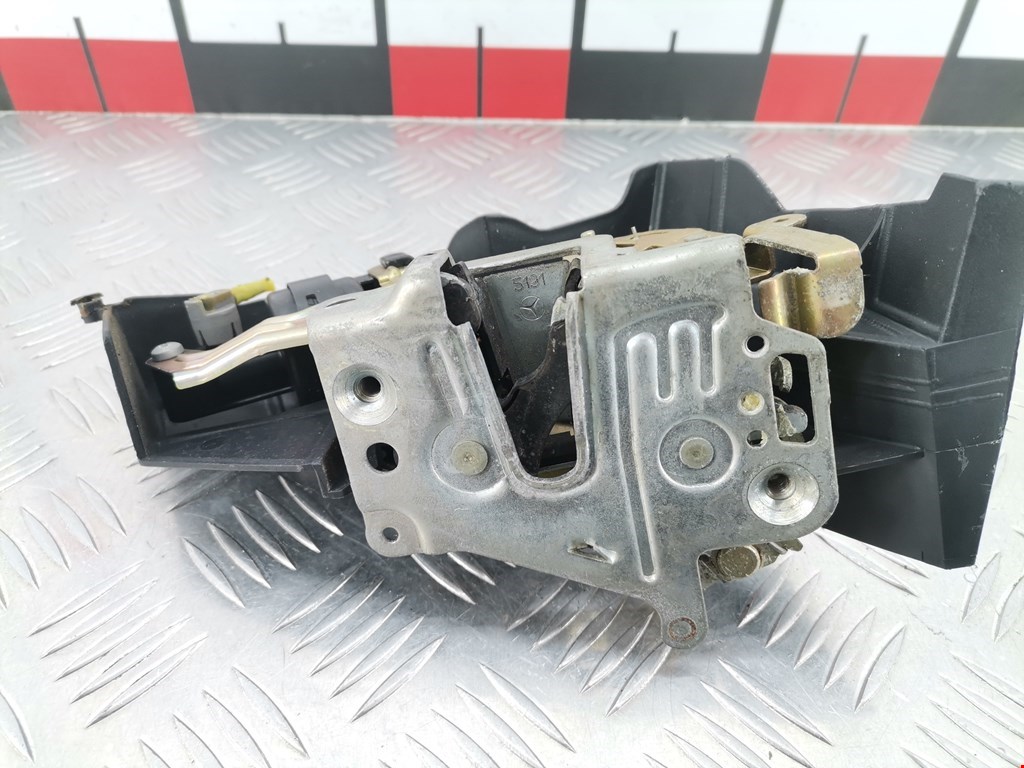 Замок двери задней правой MERCEDES-BENZ C-Class C-klasse W202 1993-2000