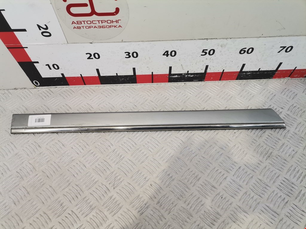 Накладка декоративная (молдинг) двери задней правой Mercedes C-Class (W202) (1993-2001)