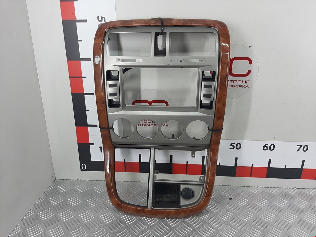 Рамка магнитолы KIA Carnival I 1999-2005