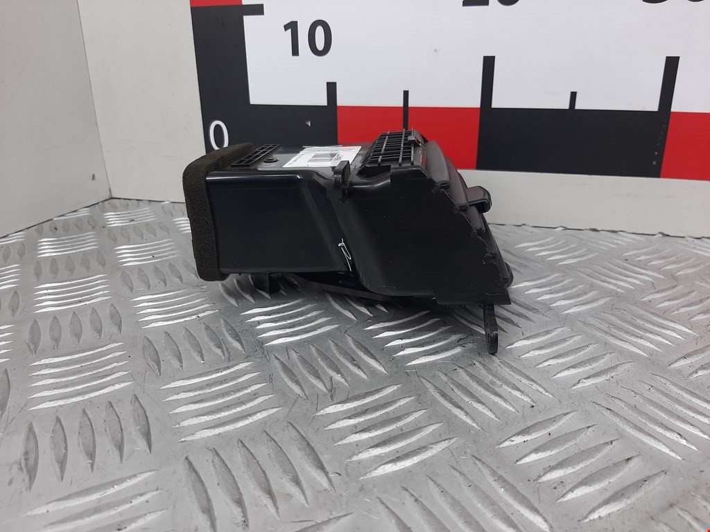 Дефлектор воздушный KIA Carnival I 1999-2005