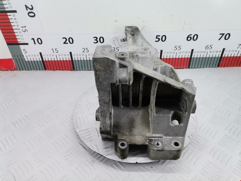 Кронштейн кондиционера BMW X1 E84 2009-2015