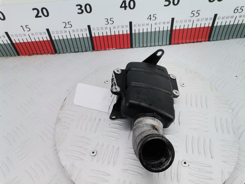 Корпус воздушного фильтра AUDI A4 B6 2001-2005