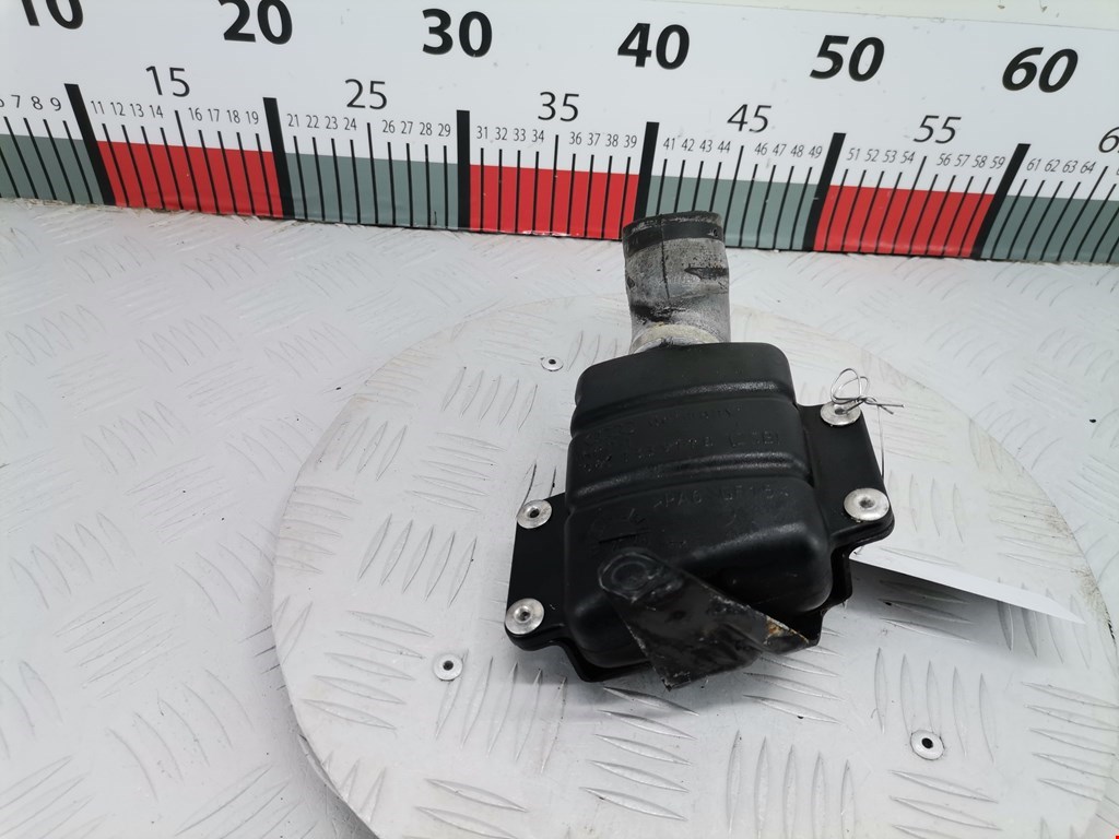 Корпус воздушного фильтра AUDI A4 B6 2001-2005