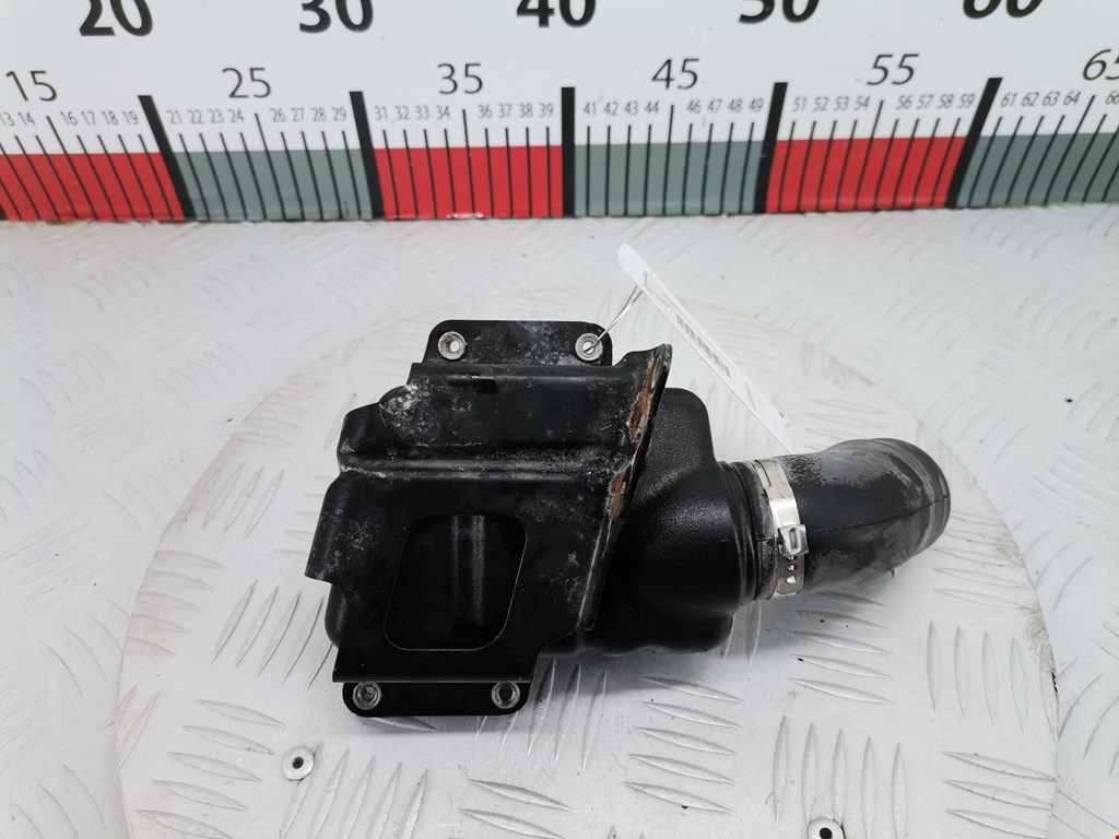 Корпус воздушного фильтра AUDI A4 B6 2001-2005