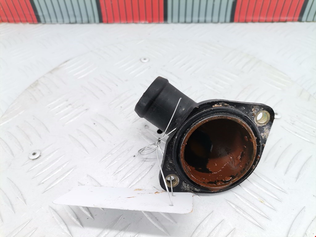 Корпус термостата AUDI A4 B5 1995-2001