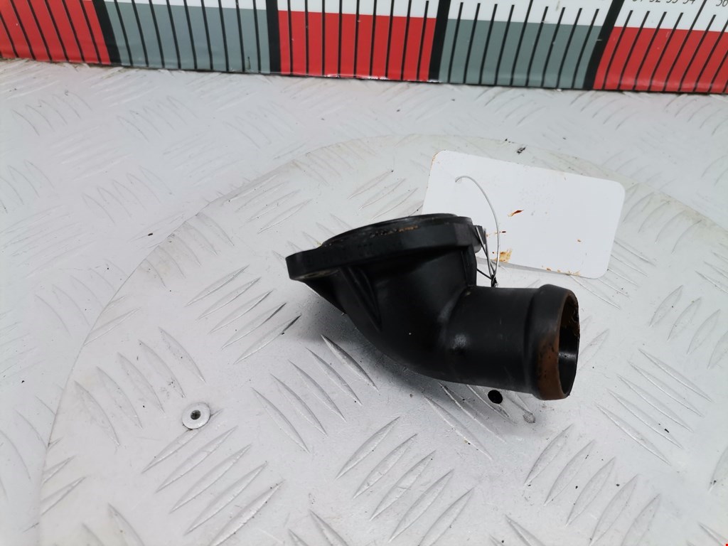 Корпус термостата AUDI A4 B5 1995-2001