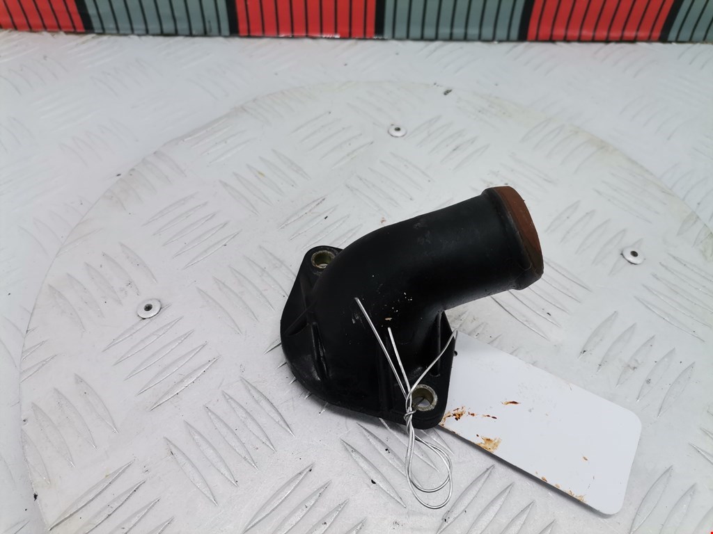 Корпус термостата AUDI A4 B5 1995-2001