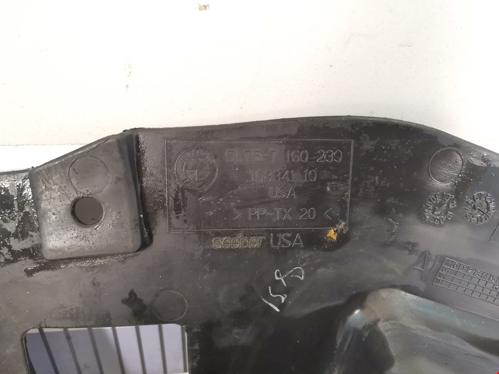 Кожух рулевой колонки BMW X5 E70 2007-2013