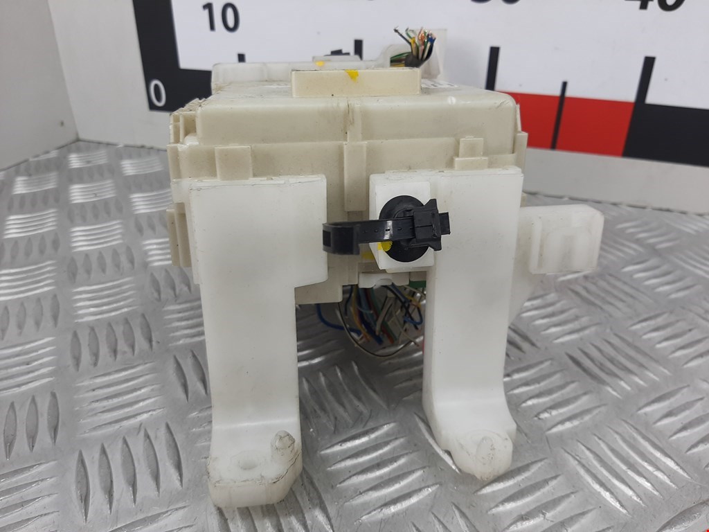 Датчик уровня в бачок омывателя TOYOTA Auris E150 2006-2012