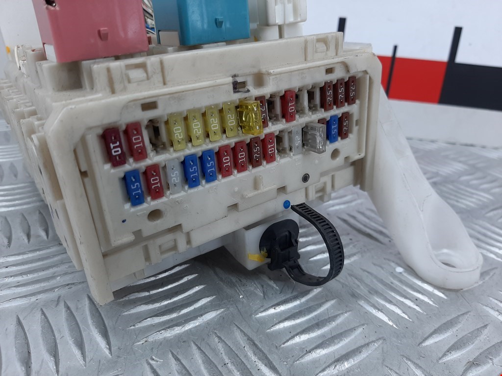 Датчик уровня в бачок омывателя TOYOTA Auris E150 2006-2012