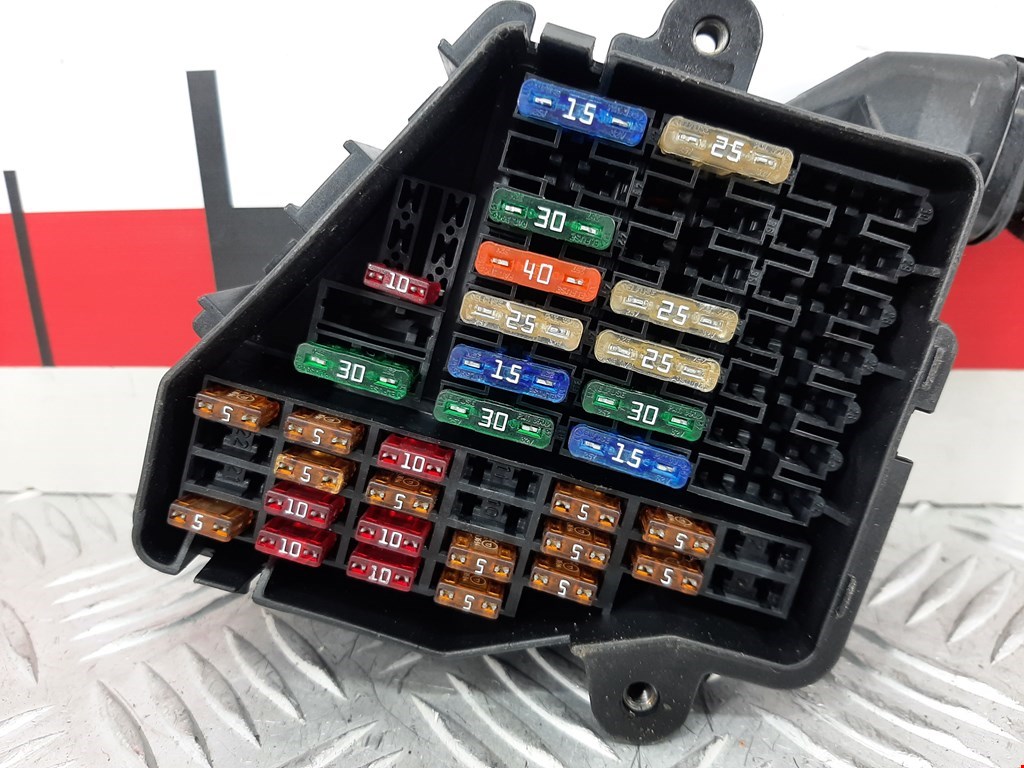 Датчик уровня в бачок омывателя AUDI A6 C6 2004-2010