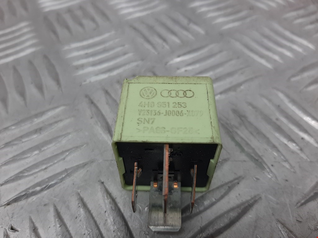 Реле VOLKSWAGEN Passat B7 2011-2015