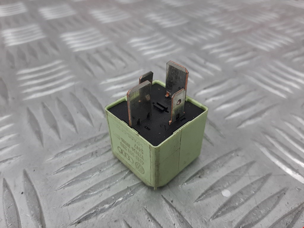 Реле VOLKSWAGEN Passat B7 2011-2015