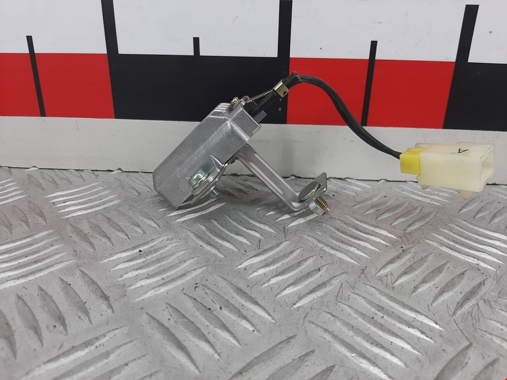 Реле топливного насоса INFINITI M 2005-2010