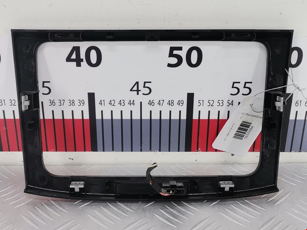 Рамка магнитолы VOLKSWAGEN Passat B6 2005-2011