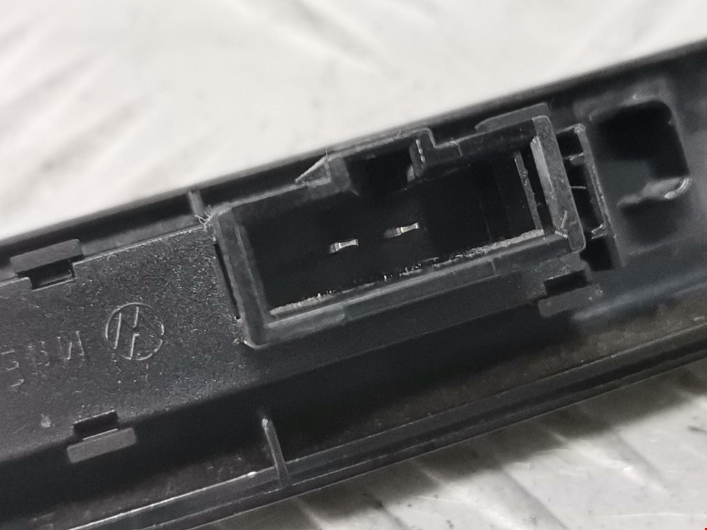 Рамка магнитолы VOLKSWAGEN Passat B6 2005-2011