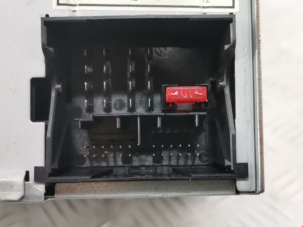 Магнитола VOLKSWAGEN Passat B6 2005-2011