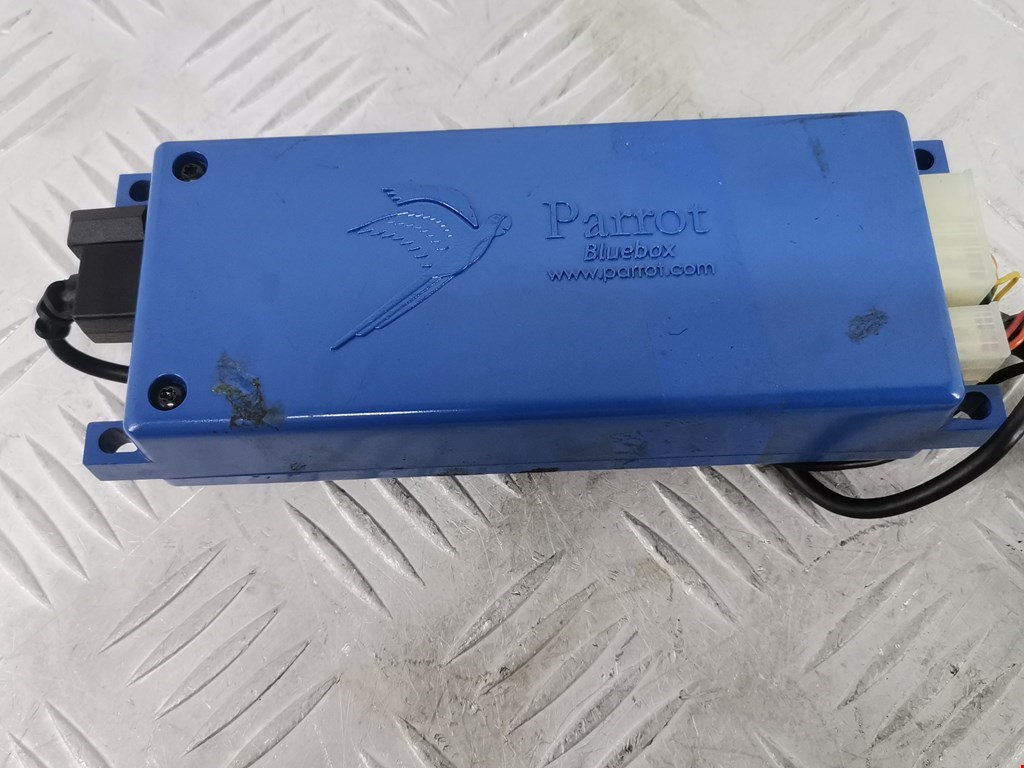 Блок управления телефоном (Блютуз Bluetooth) Volkswagen Passat 6 (2005-2010)