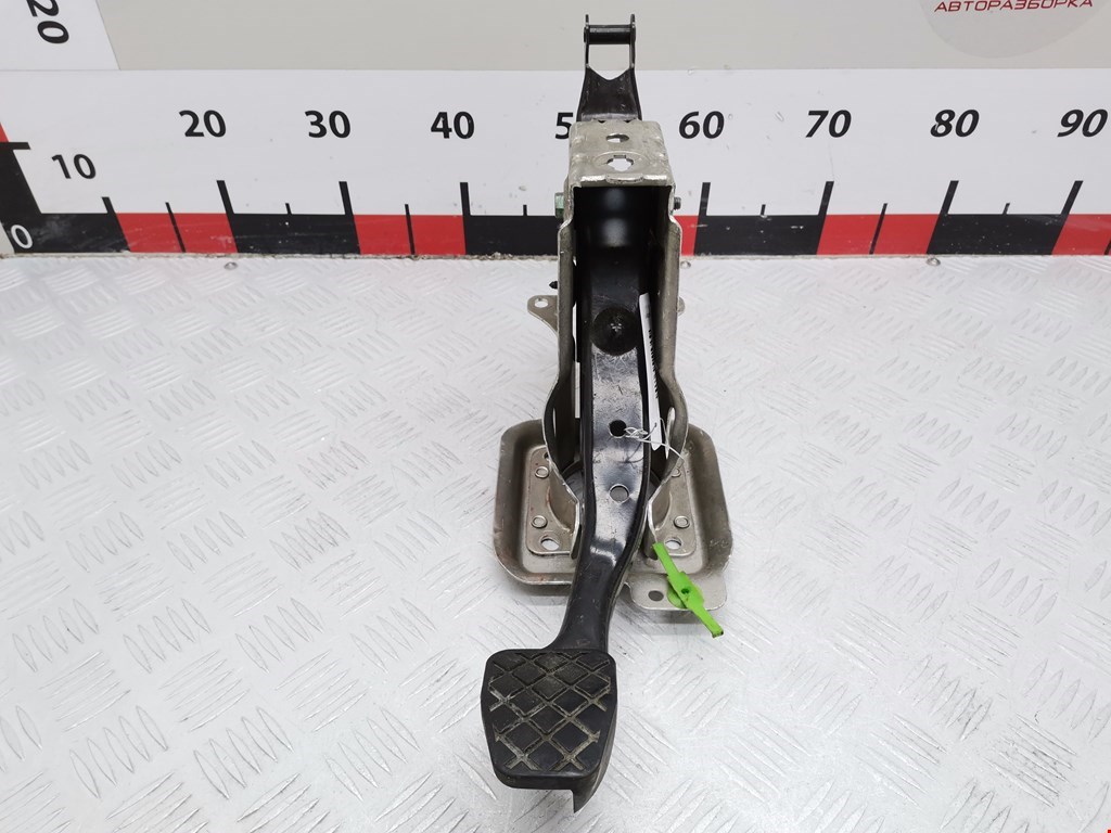 Педаль тормоза VOLKSWAGEN Touran 2003-2010