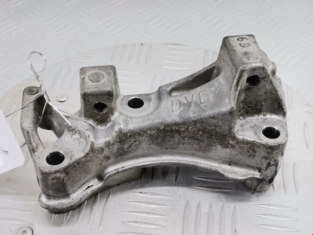 Кронштейн (крепление лапа) двигателя Citroen C4 Picasso 1 (2006-2013)