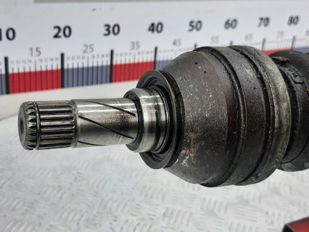 Полуось (привод, приводной вал) передняя правая OPEL Meriva B 2010-2018