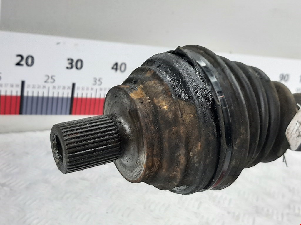 Полуось (привод, приводной вал) передняя правая VOLKSWAGEN Touran 2003-2010