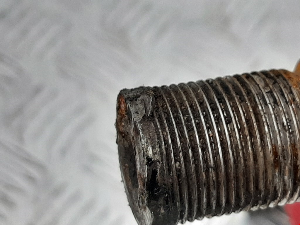 Полуось (привод, приводной вал) передняя правая FORD Fiesta 2008-2012