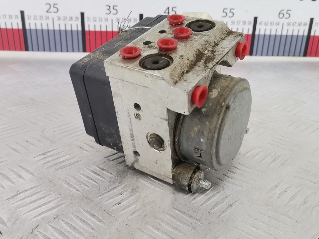 Блок ABS (насос) MITSUBISHI L200 KB 2006-2015