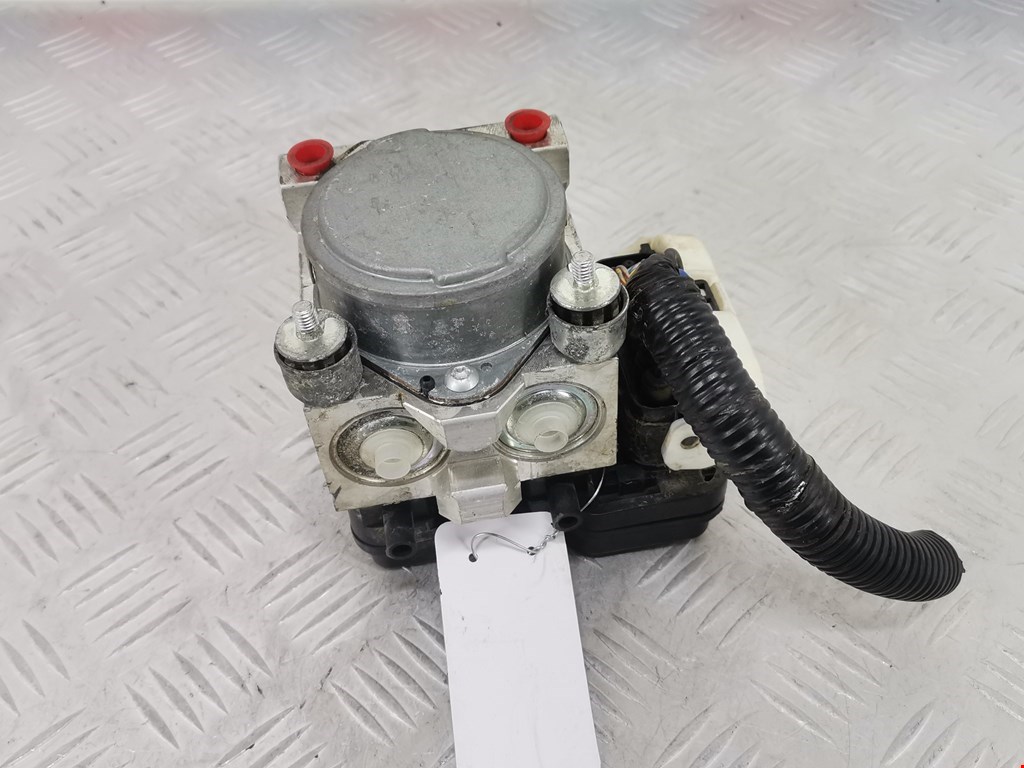 Блок ABS (насос) MITSUBISHI L200 KB 2006-2015