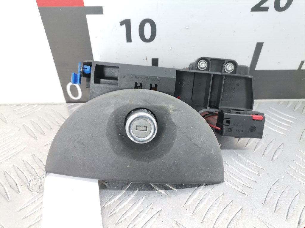 Ручка двери багажника наружная OPEL Meriva A 2003-2010