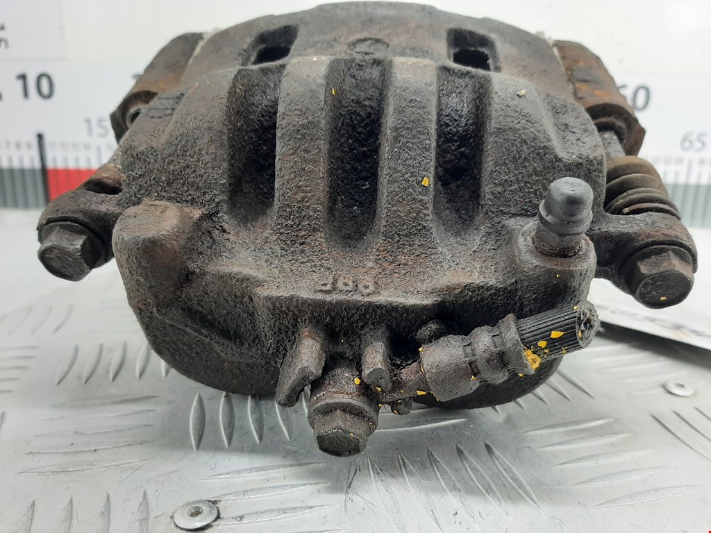 Суппорт передний левый SUBARU Legacy 2009-2014