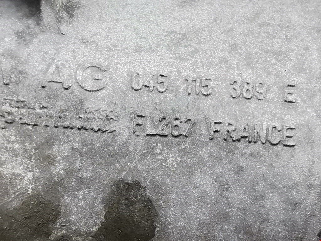 Корпус масляного фильтра VOLKSWAGEN Touran 2003-2010