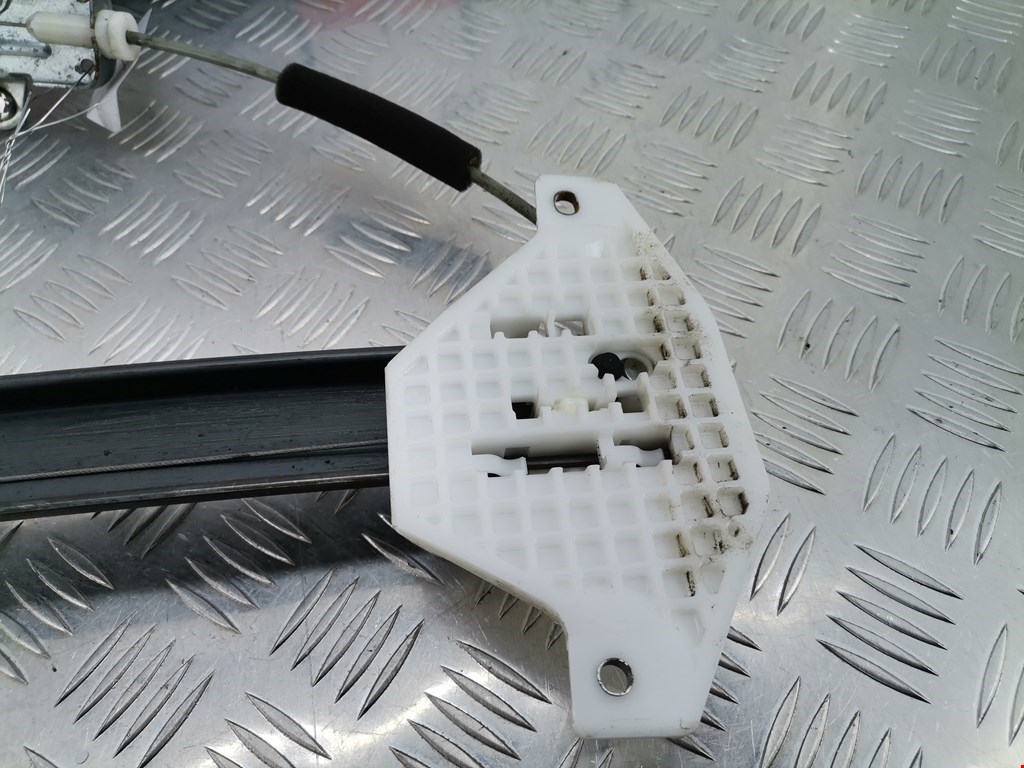 Стеклоподъемник передний правый CHEVROLET Captiva 2006-2010