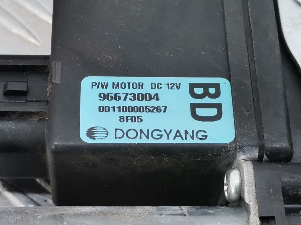 Стеклоподъемник передний правый CHEVROLET Captiva 2006-2010